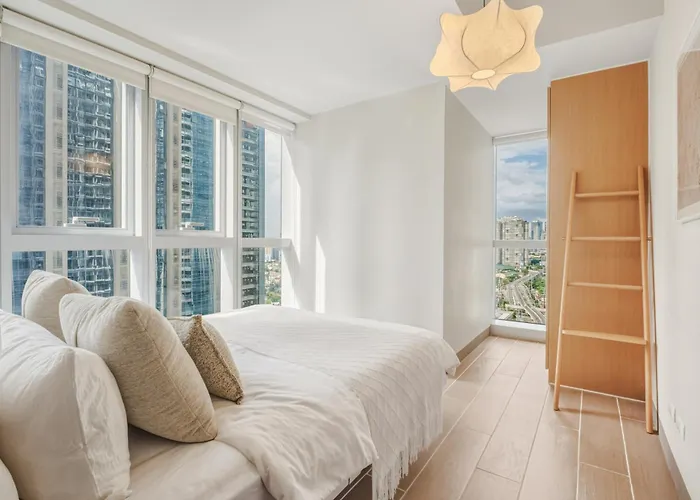 Velour Elegance French 3br Uptown Parksuits Bgc With Dryer Apartment *