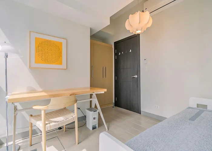 Velour Elegance French 3br Uptown Parksuits Bgc With Dryer Apartment